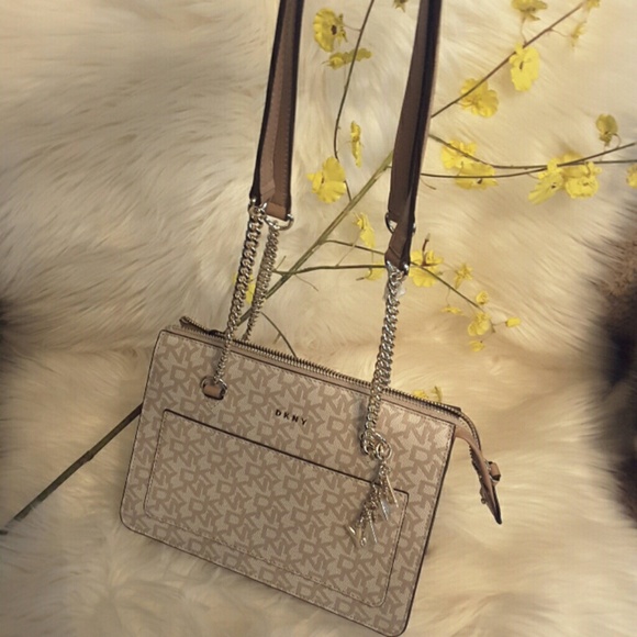 tote dkny